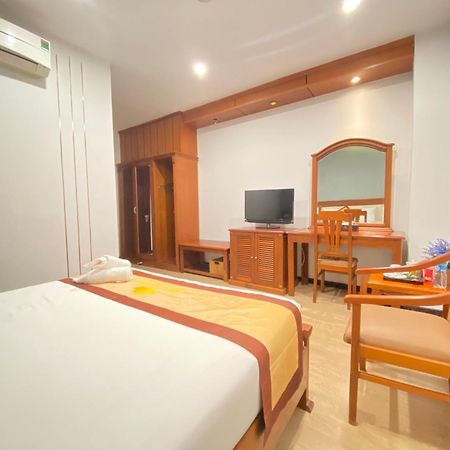 Cali Hotel Quy Nhon Buitenkant foto