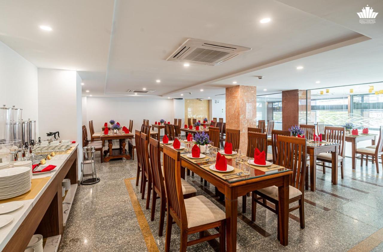 Cali Hotel Quy Nhon Buitenkant foto