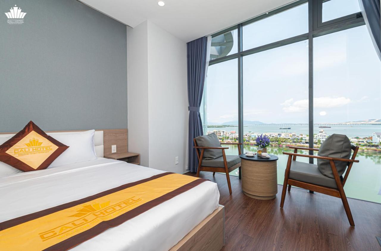Cali Hotel Quy Nhon Buitenkant foto