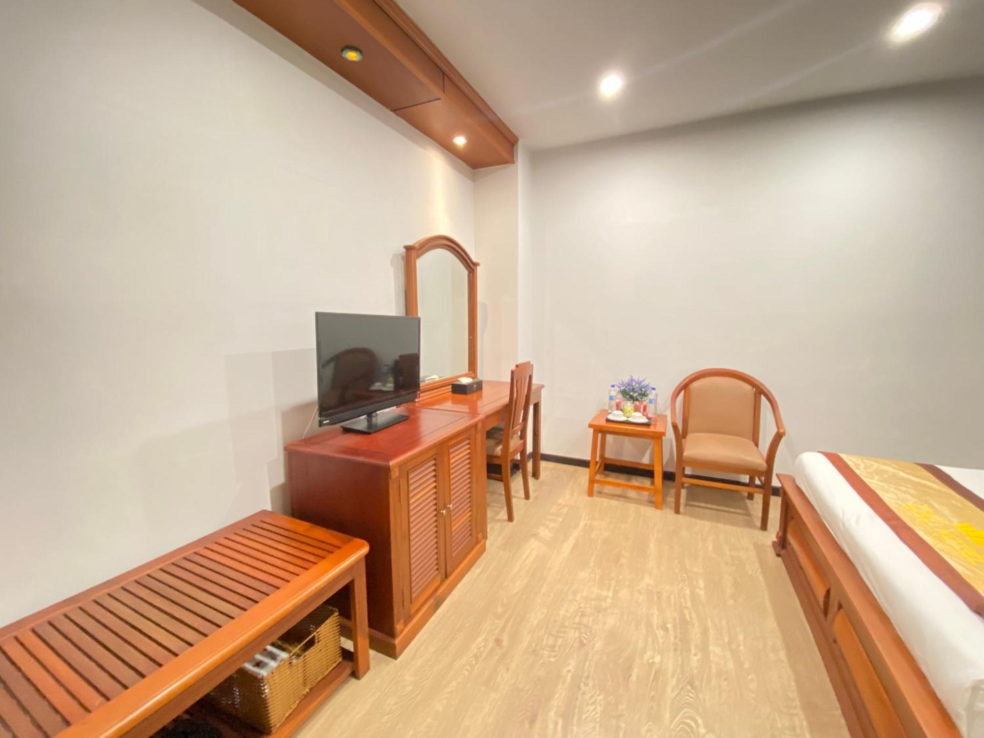 Cali Hotel Quy Nhon Buitenkant foto