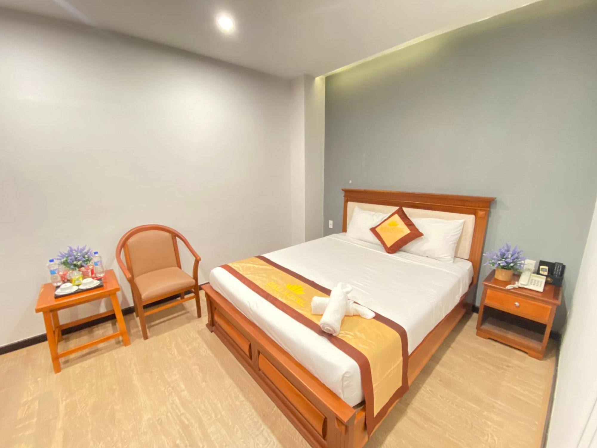 Cali Hotel Quy Nhon Buitenkant foto