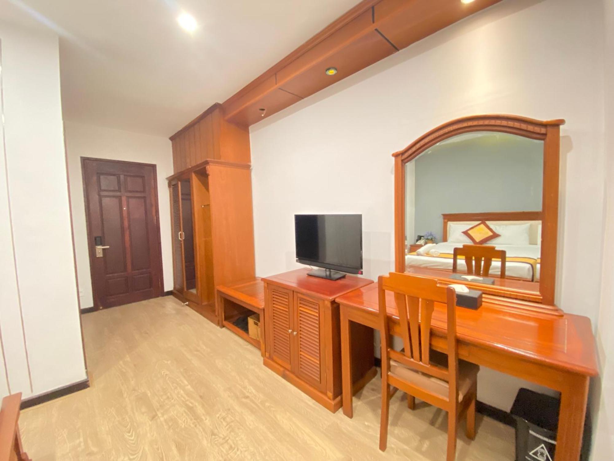 Cali Hotel Quy Nhon Buitenkant foto