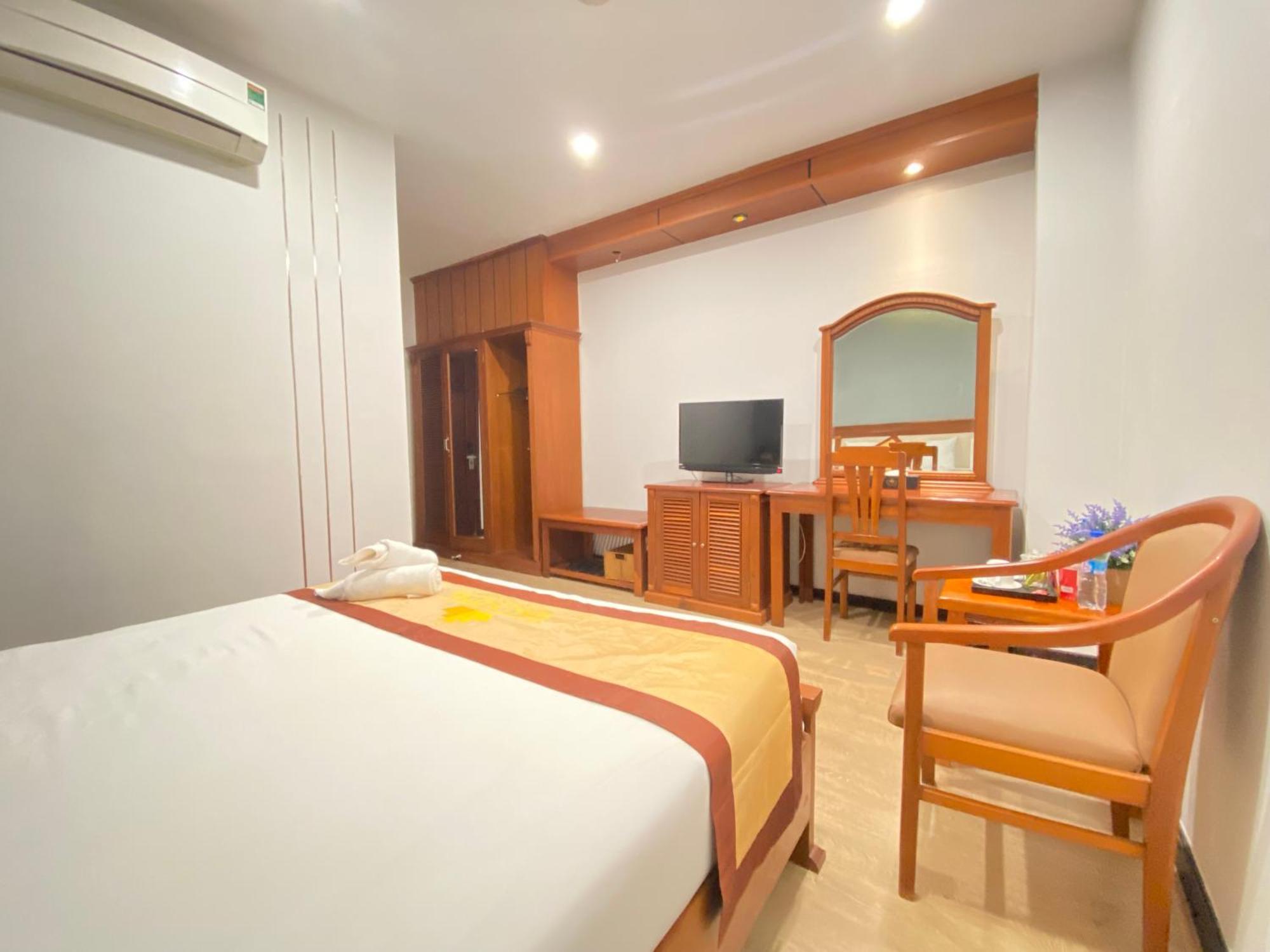 Cali Hotel Quy Nhon Buitenkant foto